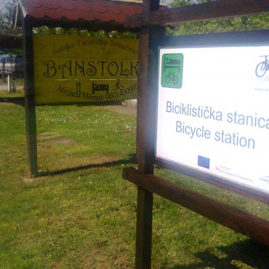 Biciklistička stanica_ruta Srem.jpg